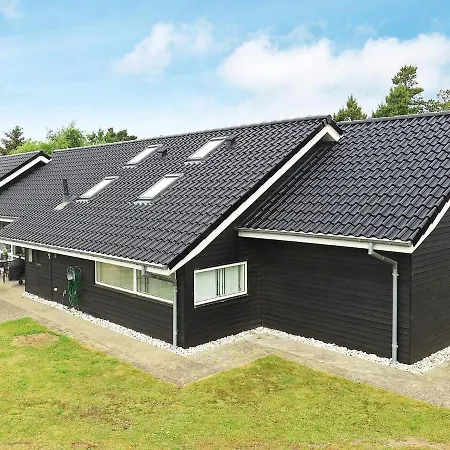 Four-bedroom In 24 Holiday home Blavand