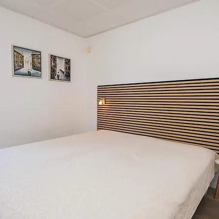 Four-bedroom In 24 Holiday home Blavand